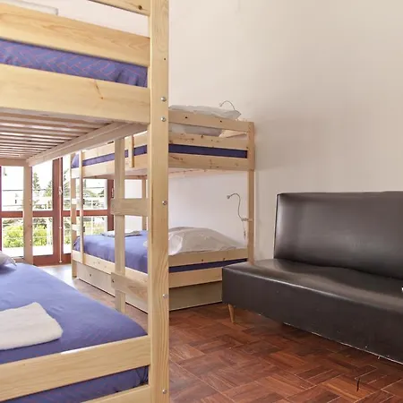 Lost Caparica Surf House Отель типа 