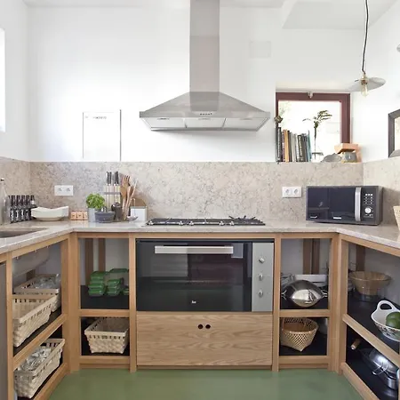 Lost Caparica Surf House Кошта-да-Капарика