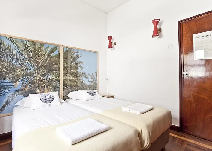 Lost Caparica Surf House Costa de Caparica