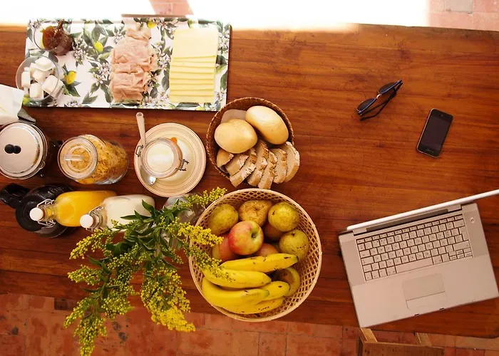 Bed and Breakfast Lost Caparica Surf House