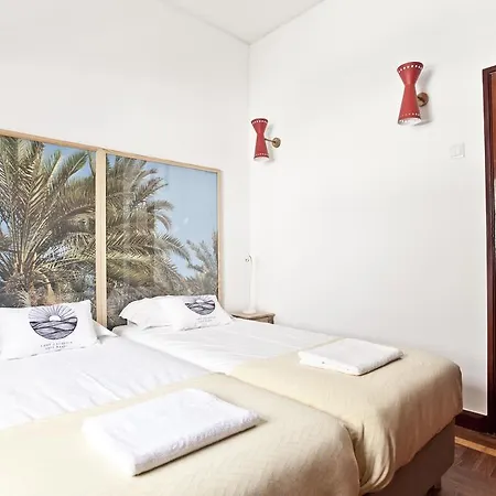 Lost Caparica Surf House Costa da Caparica